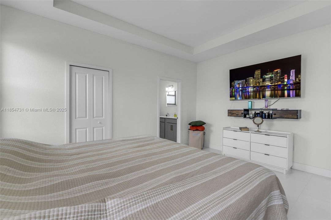 В аренду: $4,000 (3 спален, 2 ванн, 0 Квадратных фут)