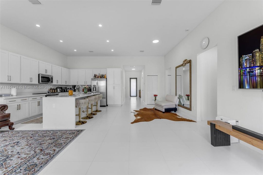 В аренду: $4,000 (3 спален, 2 ванн, 0 Квадратных фут)