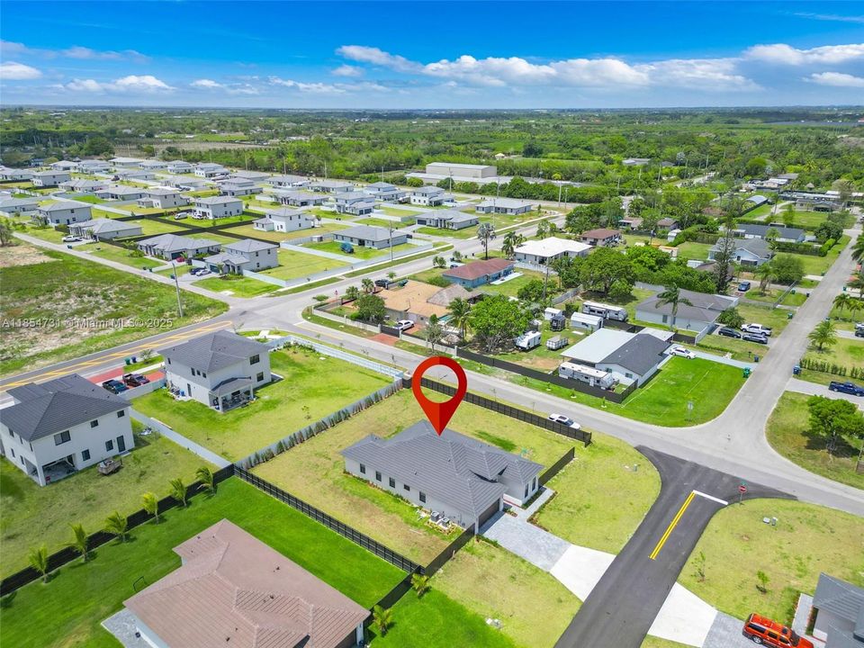 В аренду: $4,000 (3 спален, 2 ванн, 0 Квадратных фут)