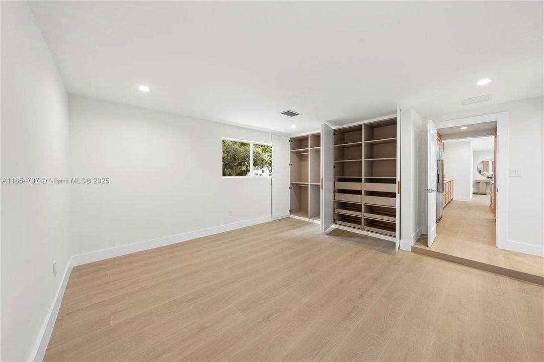 待售: $2,295,000 (4 贝兹, 3 浴室, 2148 平方英尺)