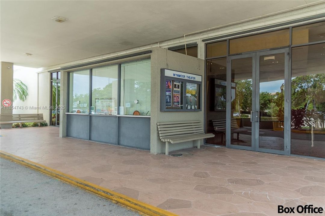 Под контрактом: $1,700 (1 спален, 1 ванн, 861 Квадратных фут)