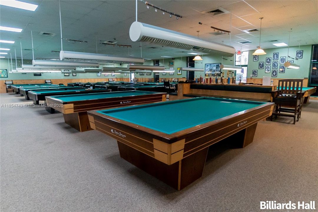 Под контрактом: $1,700 (1 спален, 1 ванн, 861 Квадратных фут)