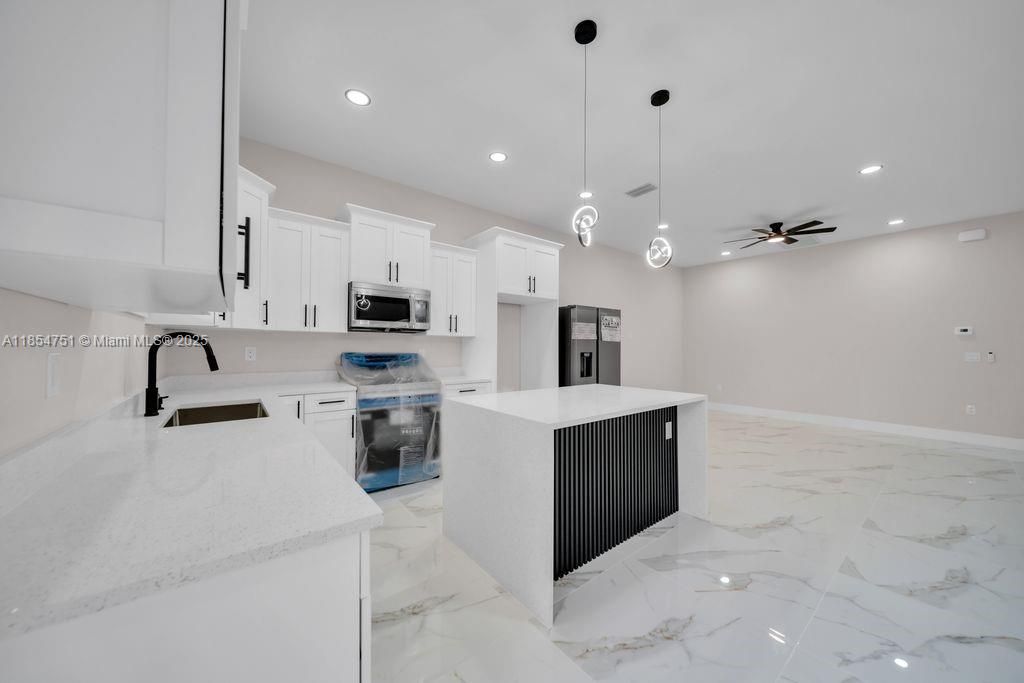 Недавно продано: $545,000 (0 спален, 0 ванн, 0 Квадратных фут)