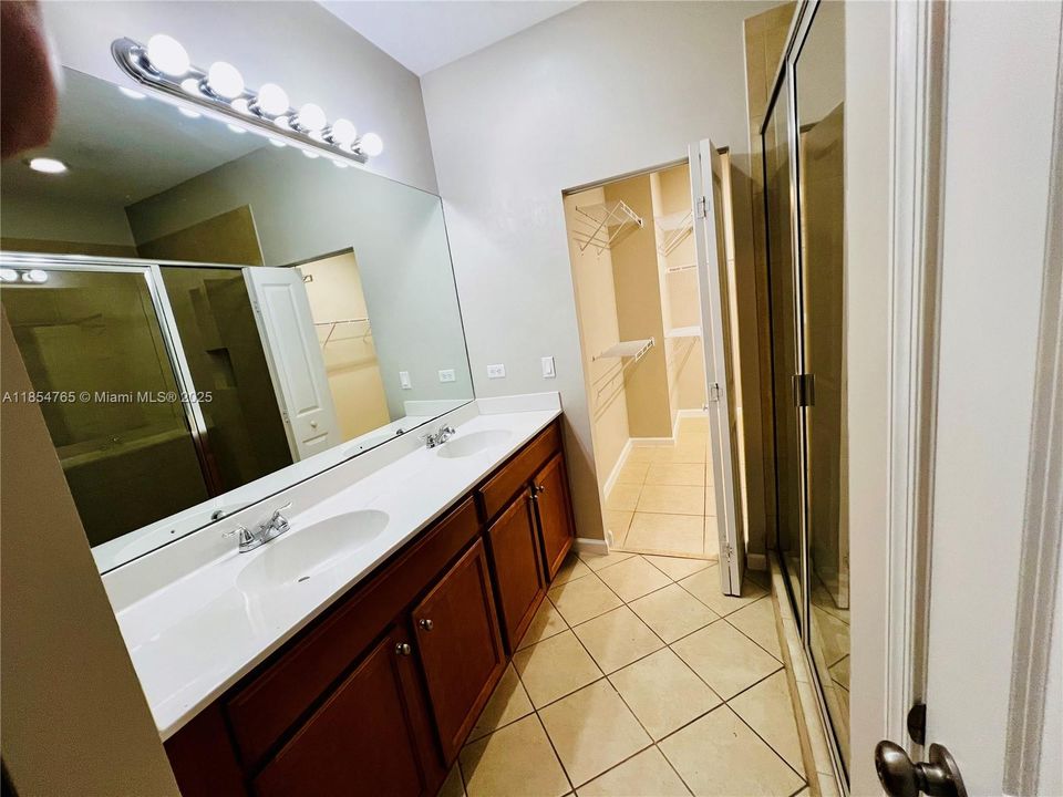 На продажу: $525,000 (3 спален, 2 ванн, 1334 Квадратных фут)