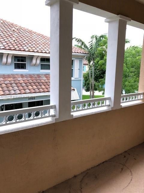 На продажу: $525,000 (3 спален, 2 ванн, 1334 Квадратных фут)