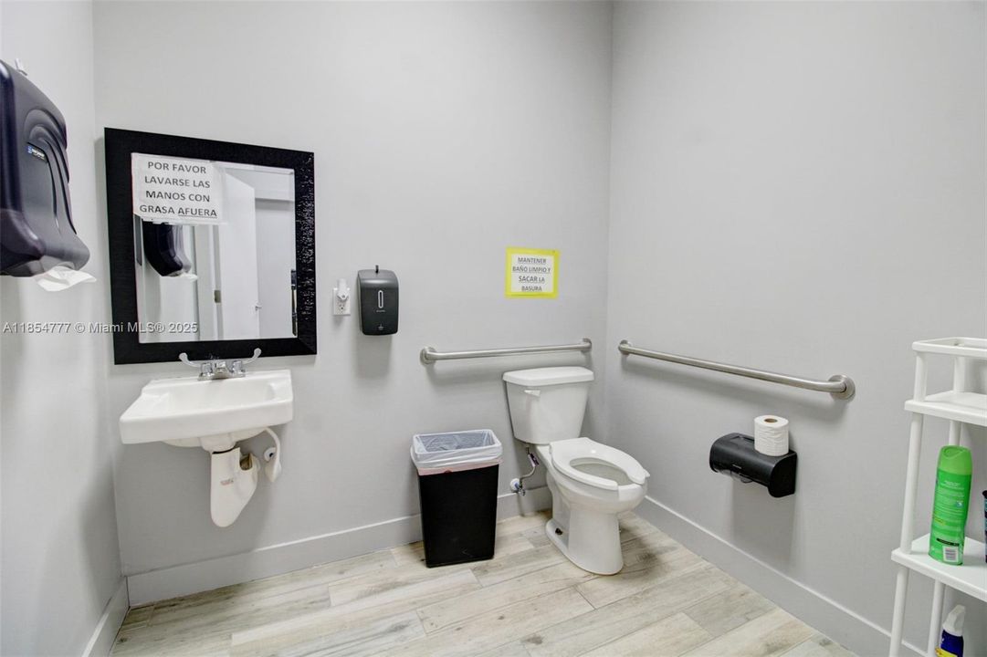 На продажу: $5,400,000 (0 спален, 0 ванн, 0 Квадратных фут)