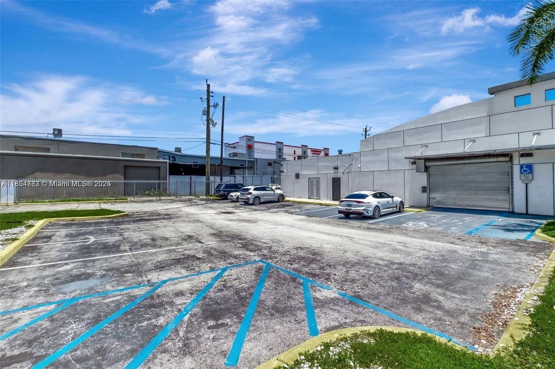 待售: $7,600,000 (0 贝兹, 0 浴室, 0 平方英尺)