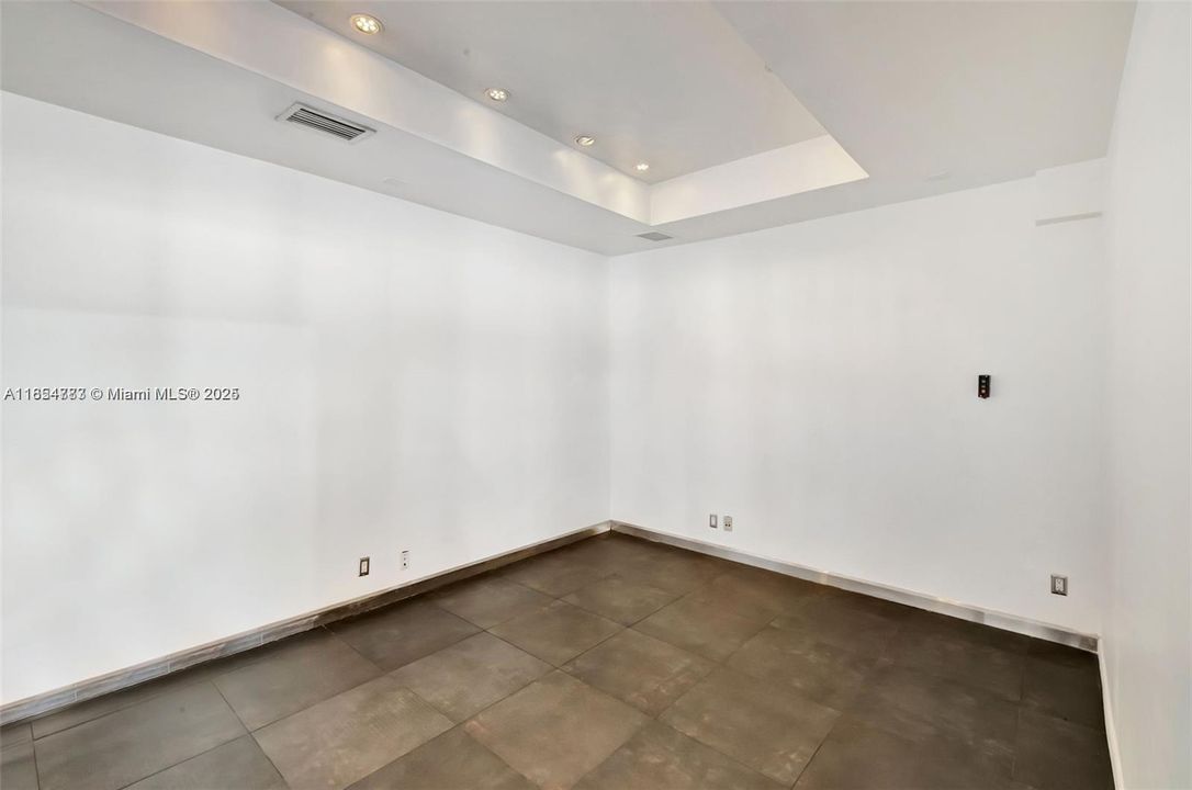 待售: $7,600,000 (0 贝兹, 0 浴室, 0 平方英尺)