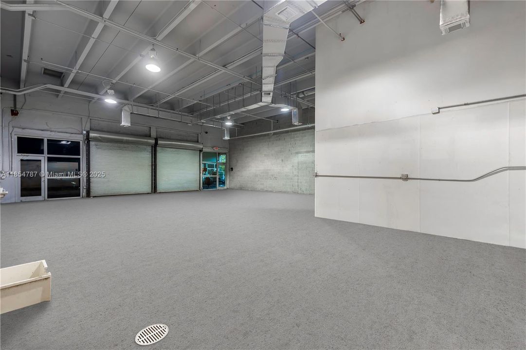 Под контрактом: $6,800 (0 спален, 0 ванн, 0 Квадратных фут)