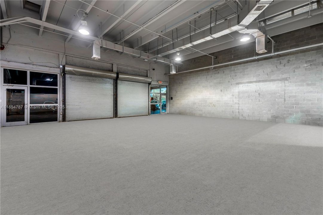 Под контрактом: $6,800 (0 спален, 0 ванн, 0 Квадратных фут)