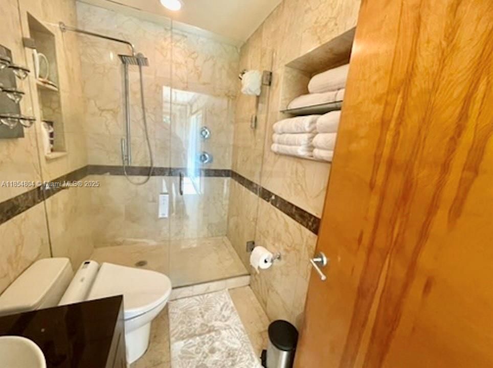 Недавно арендовано: $6,200 (3 спален, 3 ванн, 2330 Квадратных фут)