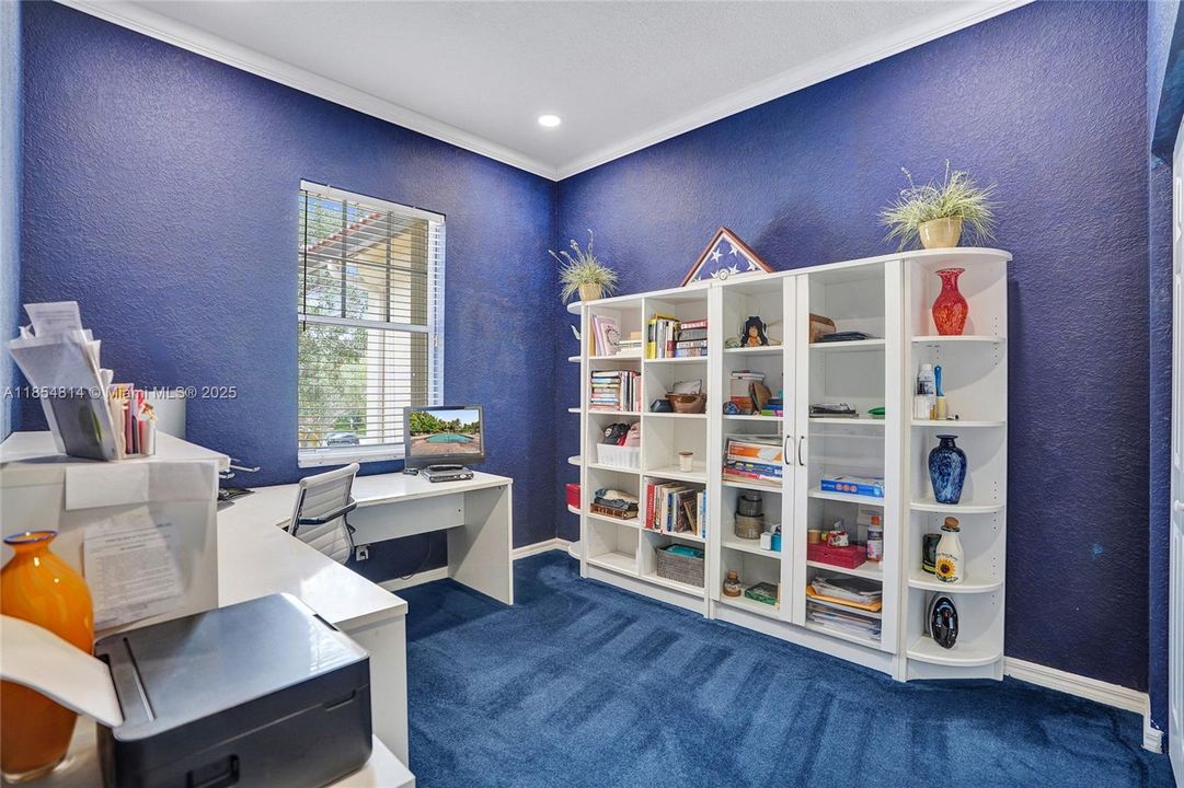 На продажу: $565,000 (3 спален, 2 ванн, 2029 Квадратных фут)