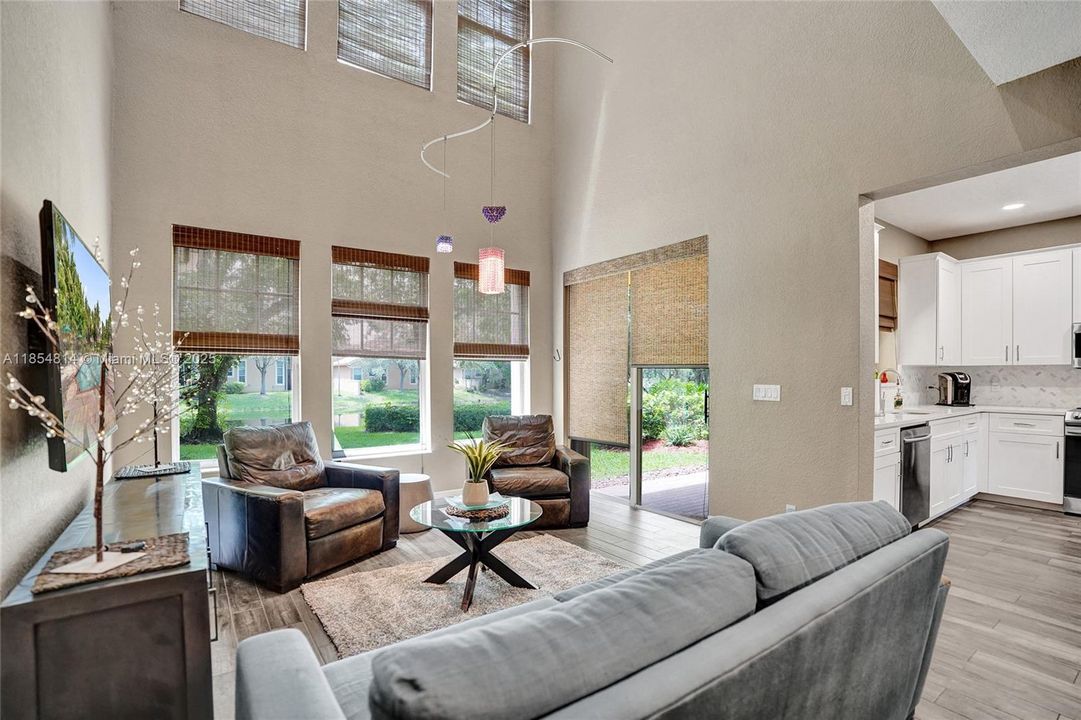 На продажу: $565,000 (3 спален, 2 ванн, 2029 Квадратных фут)