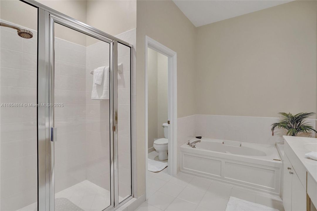 На продажу: $565,000 (3 спален, 2 ванн, 2029 Квадратных фут)