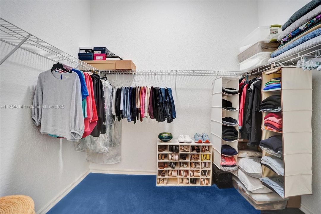 На продажу: $565,000 (3 спален, 2 ванн, 2029 Квадратных фут)