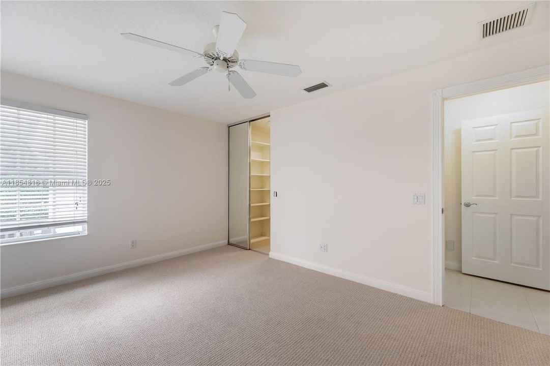 待售: $439,000 (2 贝兹, 2 浴室, 1550 平方英尺)