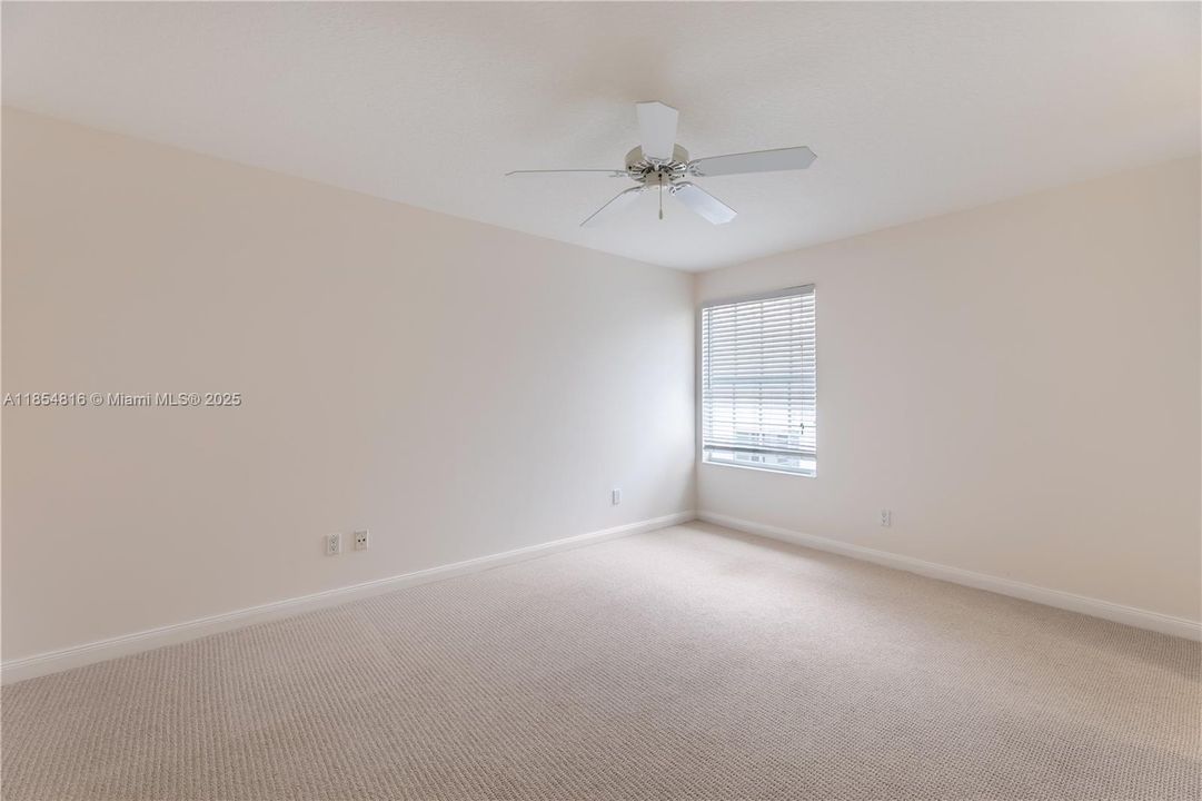 待售: $439,000 (2 贝兹, 2 浴室, 1550 平方英尺)