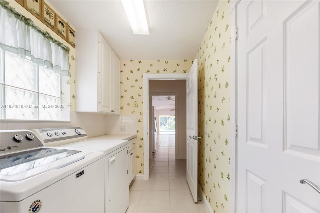 待售: $439,000 (2 贝兹, 2 浴室, 1550 平方英尺)