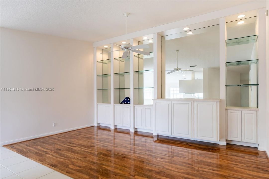 待售: $439,000 (2 贝兹, 2 浴室, 1550 平方英尺)