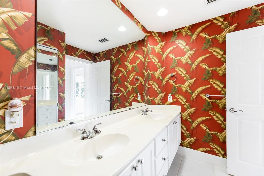 待售: $439,000 (2 贝兹, 2 浴室, 1550 平方英尺)