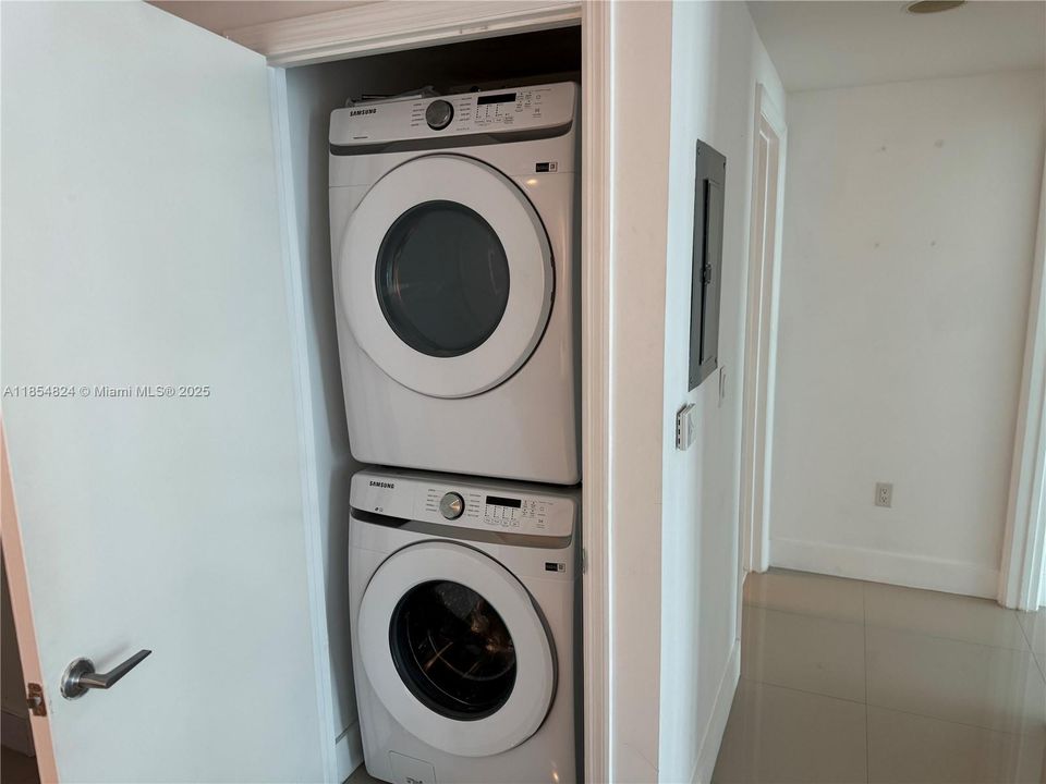 En Venta: $479,900 (1 camas, 1 baños, 738 Pies cuadrados)