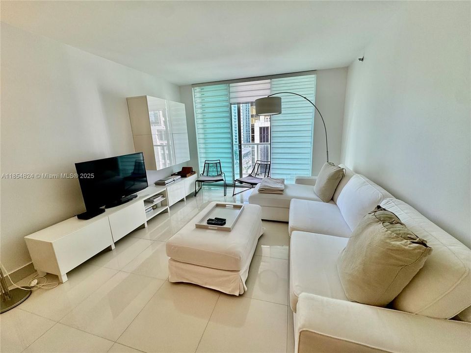 En Venta: $479,900 (1 camas, 1 baños, 738 Pies cuadrados)