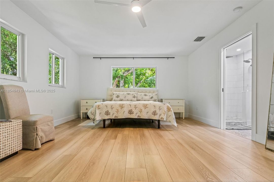 Activo con contrato: $959,000 (3 camas, 2 baños, 1851 Pies cuadrados)