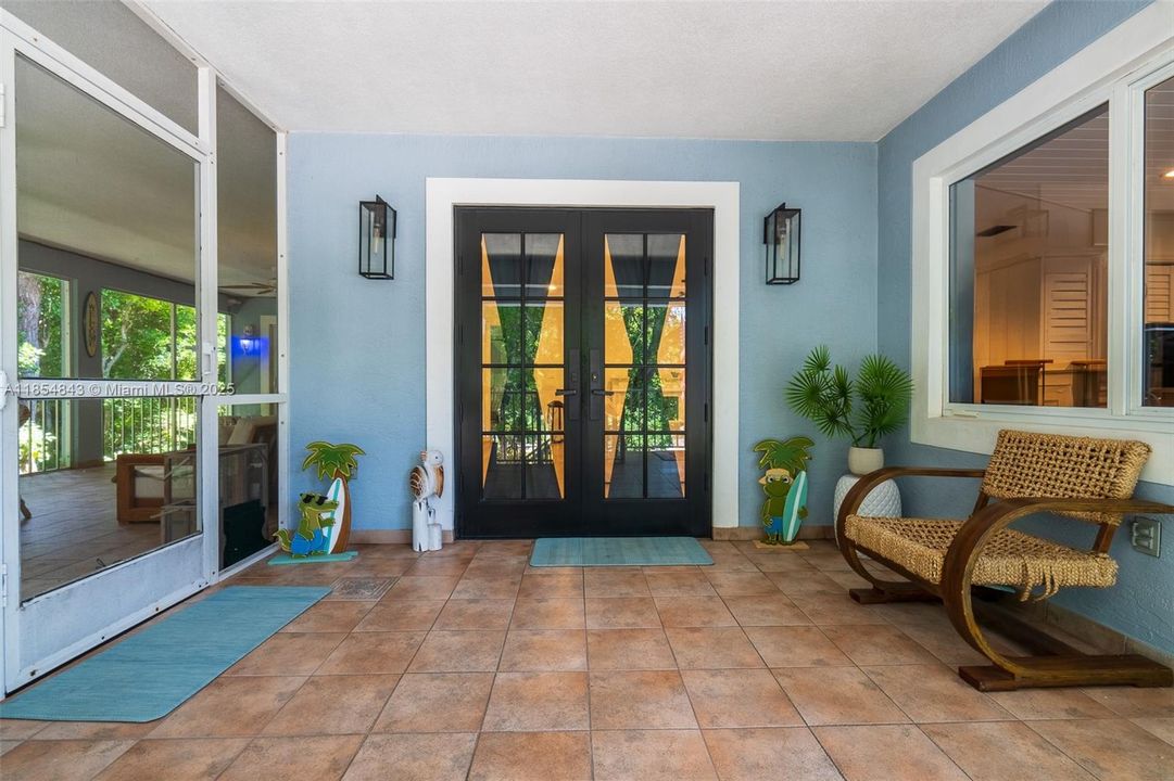 Activo con contrato: $959,000 (3 camas, 2 baños, 1851 Pies cuadrados)