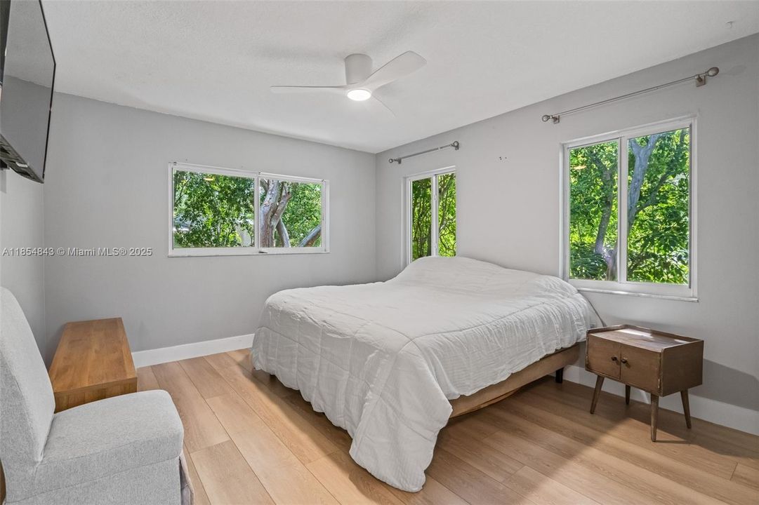 Activo con contrato: $959,000 (3 camas, 2 baños, 1851 Pies cuadrados)