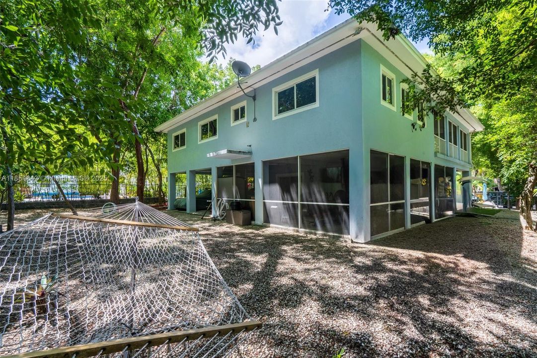 Activo con contrato: $959,000 (3 camas, 2 baños, 1851 Pies cuadrados)