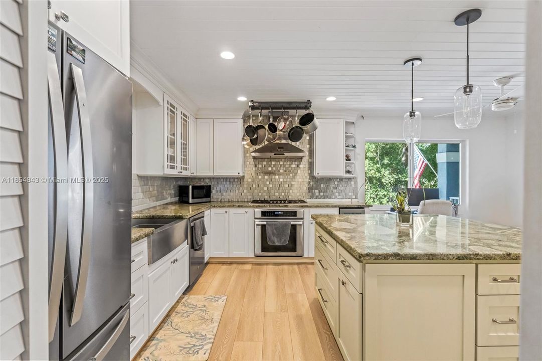 Activo con contrato: $959,000 (3 camas, 2 baños, 1851 Pies cuadrados)