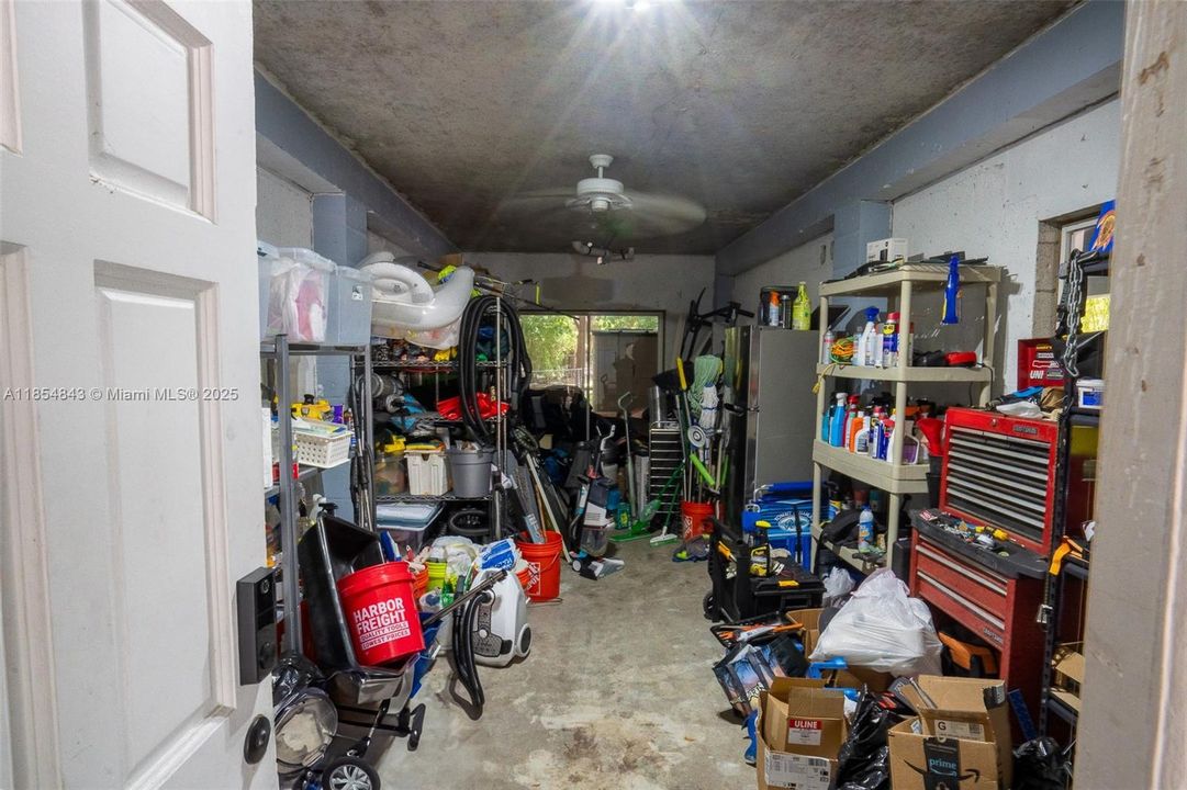 Activo con contrato: $959,000 (3 camas, 2 baños, 1851 Pies cuadrados)