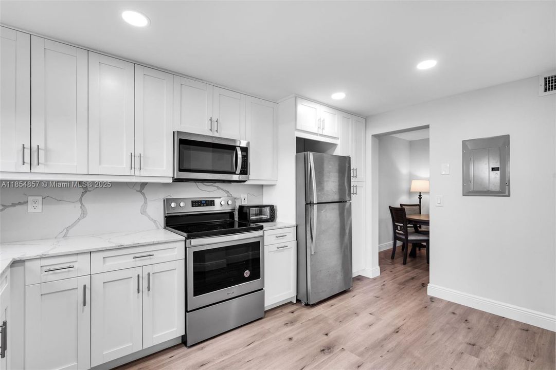 En Venta: $172,000 (2 camas, 2 baños, 1114 Pies cuadrados)