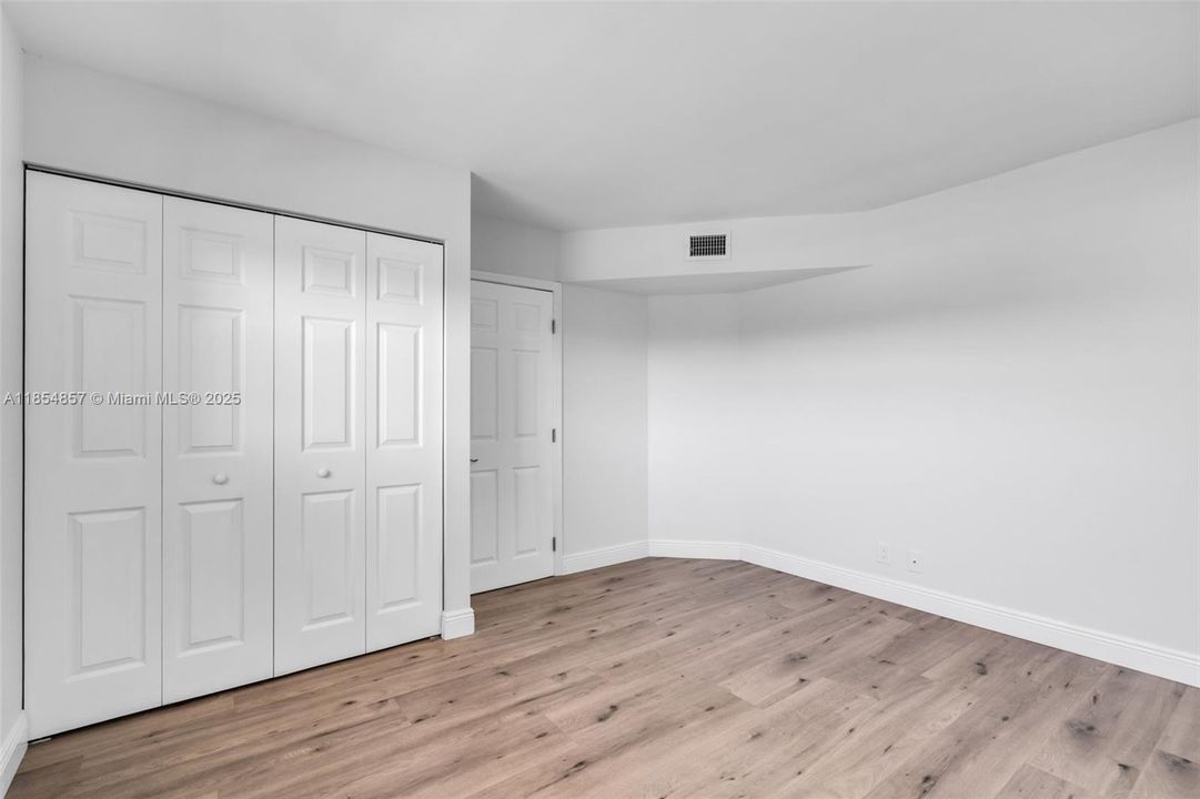 En Venta: $172,000 (2 camas, 2 baños, 1114 Pies cuadrados)