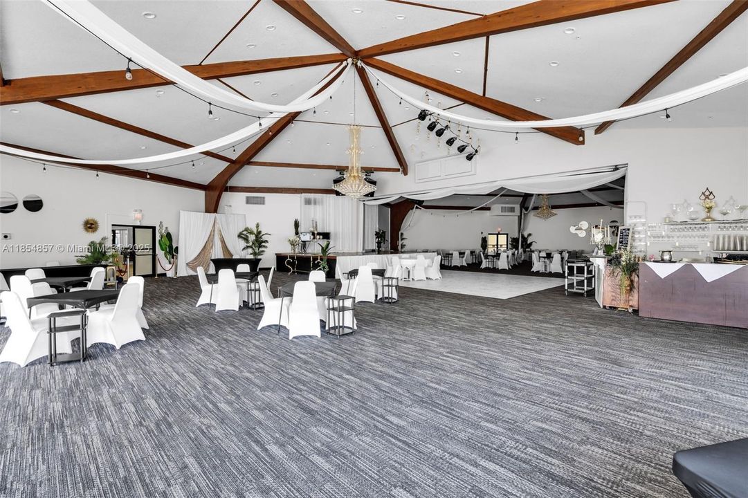 En Venta: $172,000 (2 camas, 2 baños, 1114 Pies cuadrados)