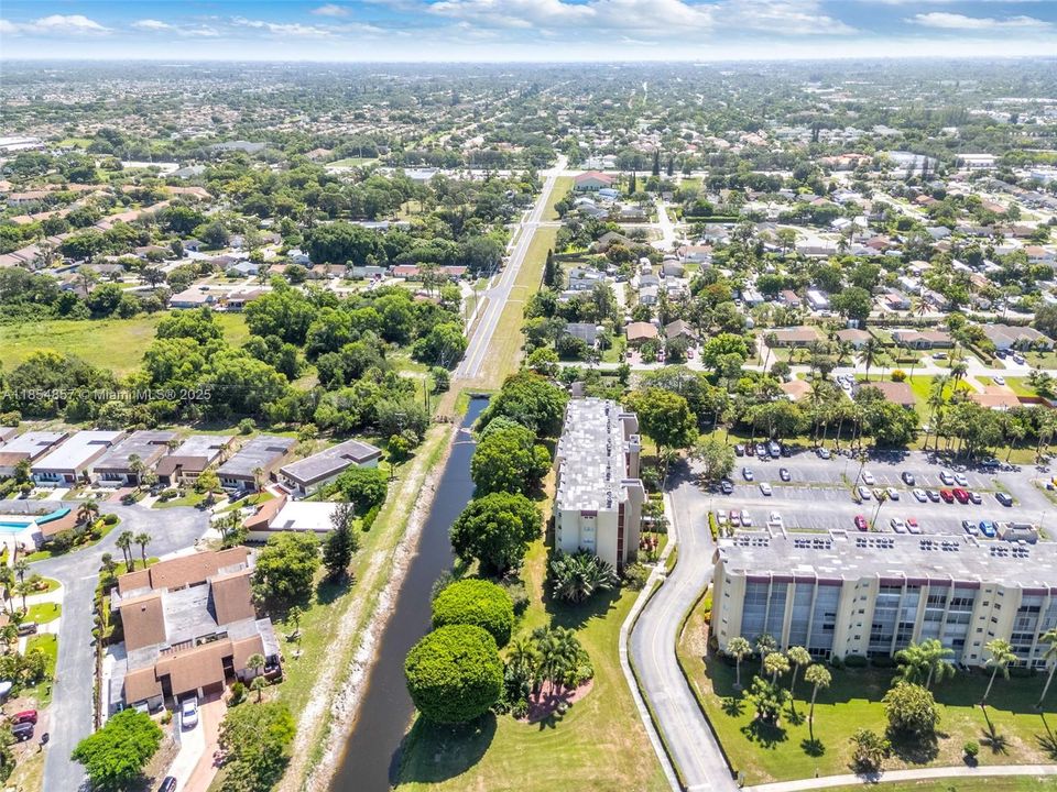 En Venta: $172,000 (2 camas, 2 baños, 1114 Pies cuadrados)