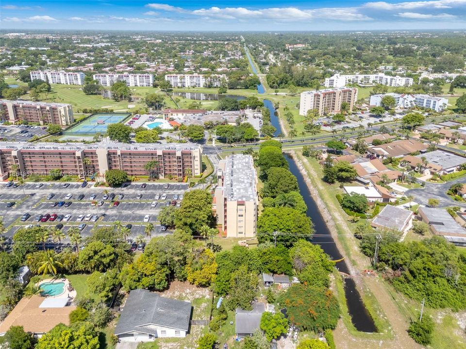 En Venta: $172,000 (2 camas, 2 baños, 1114 Pies cuadrados)