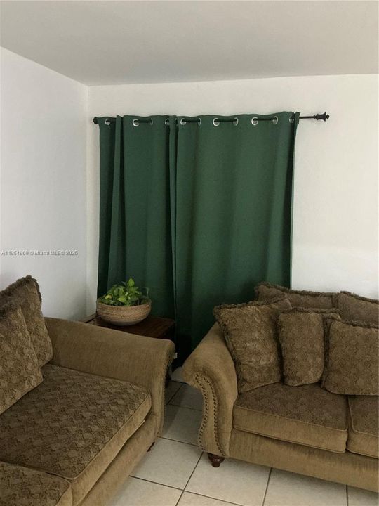 For Sale: $670,000 (2 beds, 1 baths, 1716 Square Feet)