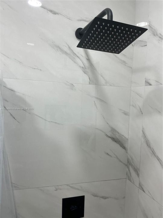 For Sale: $670,000 (2 beds, 1 baths, 1716 Square Feet)