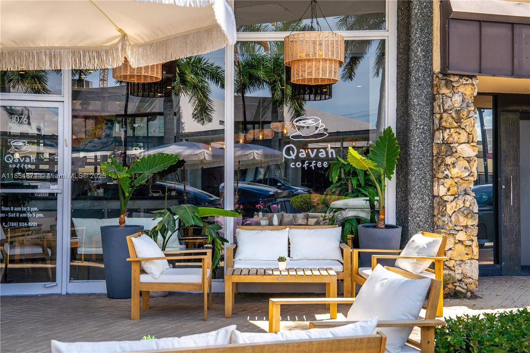 For Sale: $6,400,000 (6 beds, 7 baths, 7179 Square Feet)