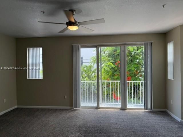 Active With Contract: $549,900 (3 beds, 3 baths, 2186 Square Feet)