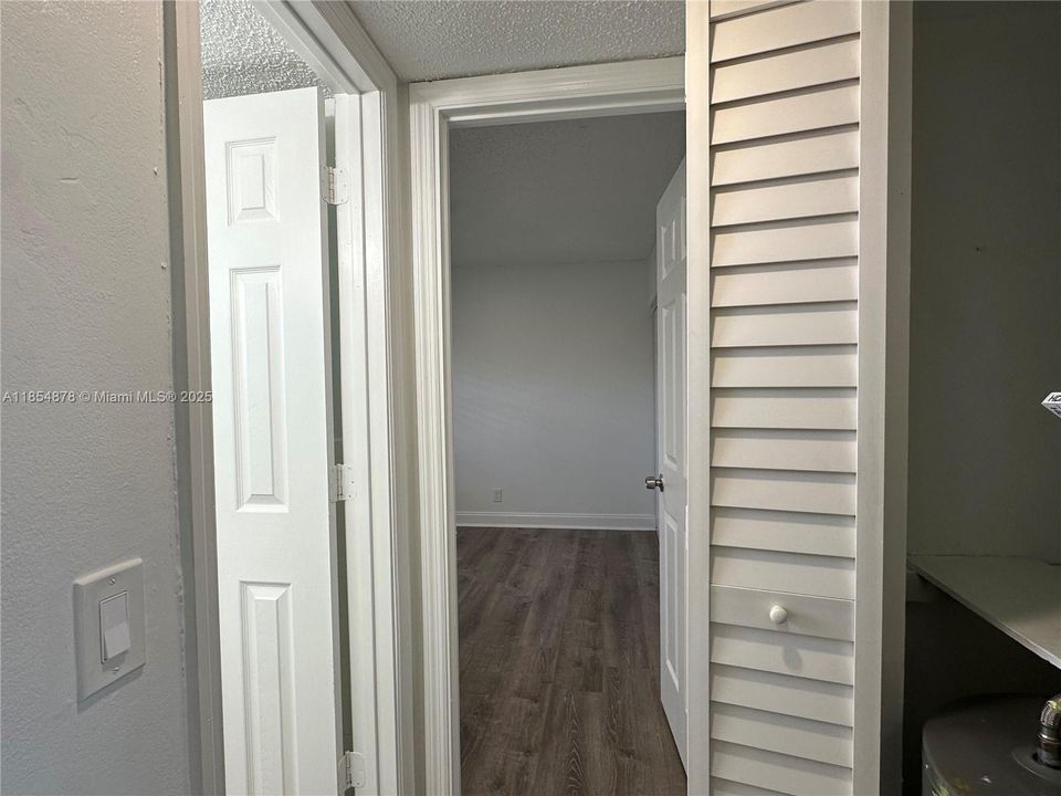 Active With Contract: $1,795 (2 beds, 1 baths, 0 Square Feet)