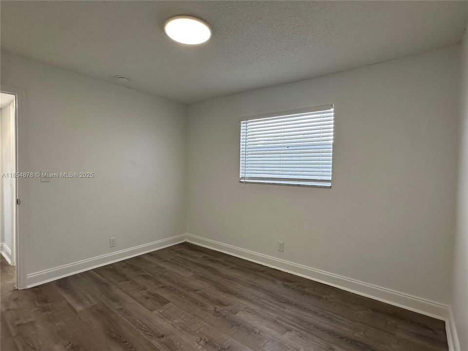 Active With Contract: $1,795 (2 beds, 1 baths, 0 Square Feet)