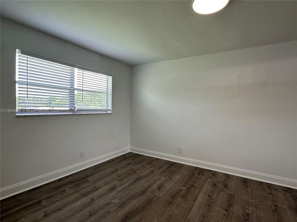 Active With Contract: $1,795 (2 beds, 1 baths, 0 Square Feet)