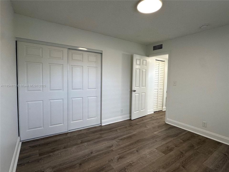 Active With Contract: $1,795 (2 beds, 1 baths, 0 Square Feet)