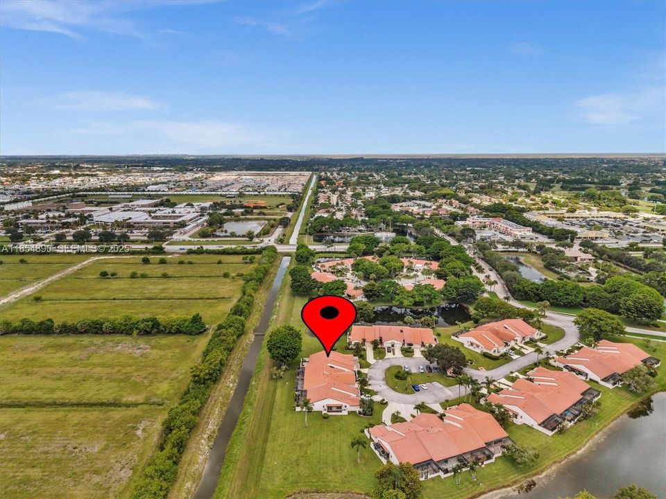 En Venta: $515,000 (3 camas, 2 baños, 1575 Pies cuadrados)