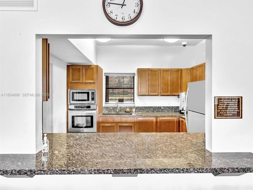 En Venta: $515,000 (3 camas, 2 baños, 1575 Pies cuadrados)