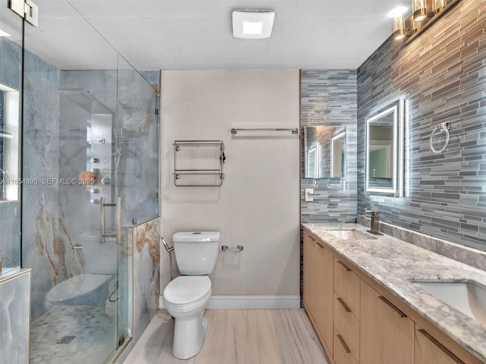 En Venta: $515,000 (3 camas, 2 baños, 1575 Pies cuadrados)