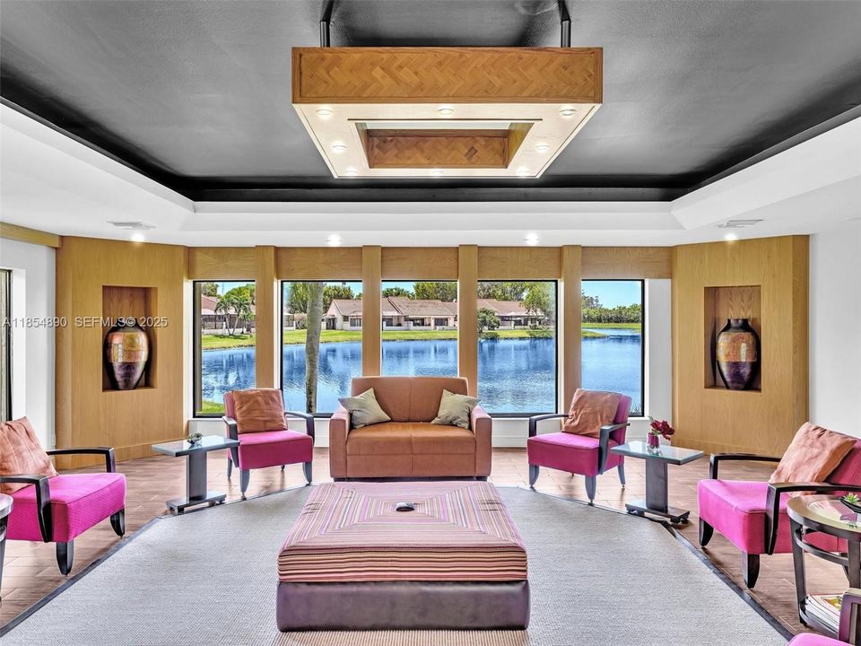 En Venta: $515,000 (3 camas, 2 baños, 1575 Pies cuadrados)