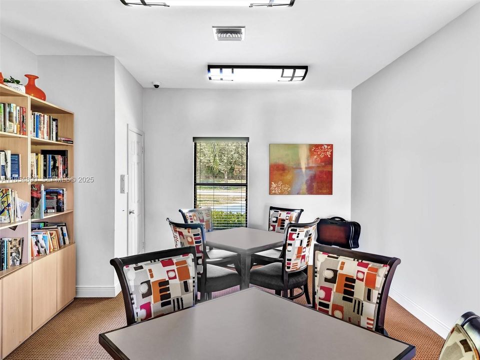 En Venta: $515,000 (3 camas, 2 baños, 1575 Pies cuadrados)